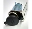 Encendedor hembra con tapa de goma y soporte de metal
