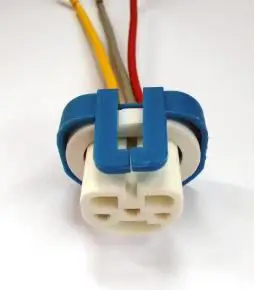 Ficha 3 vías para lampara 9004 / 9007